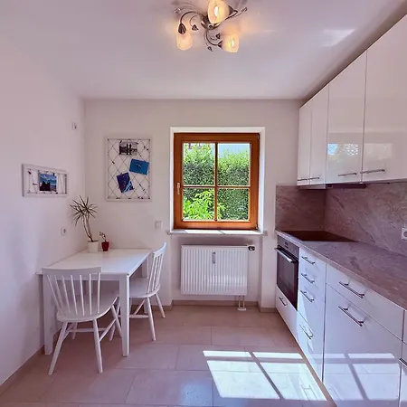 Helle Gartenwohnung, 2 Min Zum See, In Herrsching Appartement