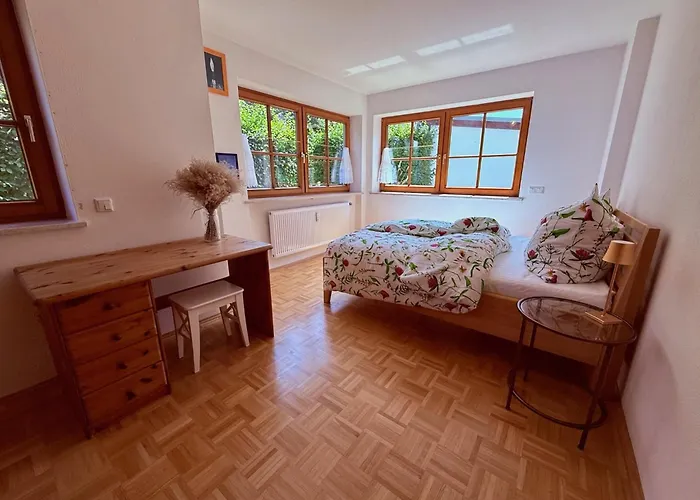Lejlighed Helle Gartenwohnung, 2 Min Zum See, In Herrsching *